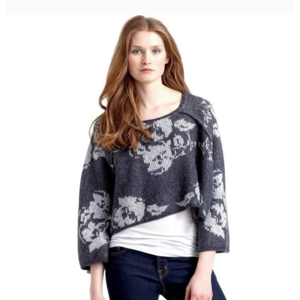 FREE PEOPLE Oversized Purple Rain Wool Alpaca Gray Floral Crop Sweater S 243